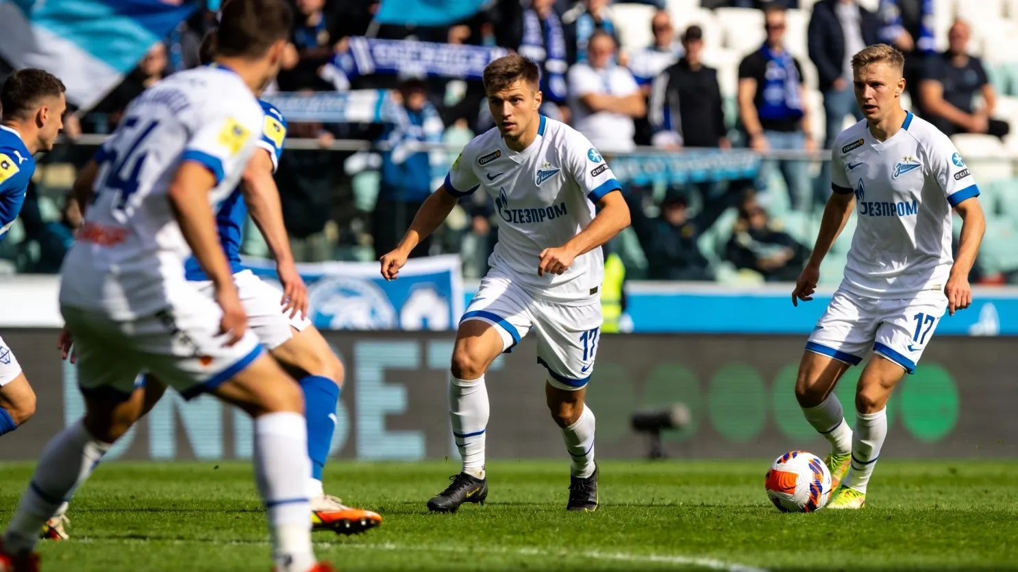 Выездные матчи ФК «Зенит» в РПЛ и кубковых турнирах: итоги, счета и анализ игр.